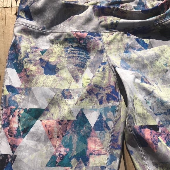 Mossimo size M athletic pants - Picture 3 of 3